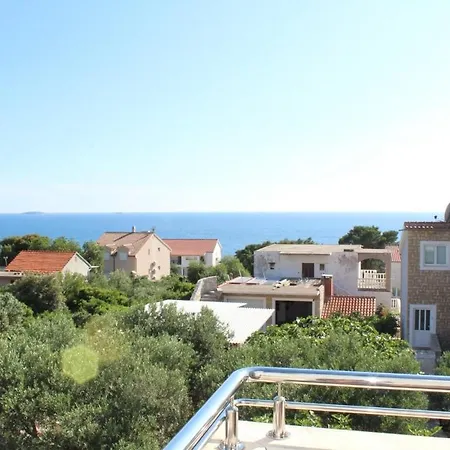 Lora بيت ضيافة